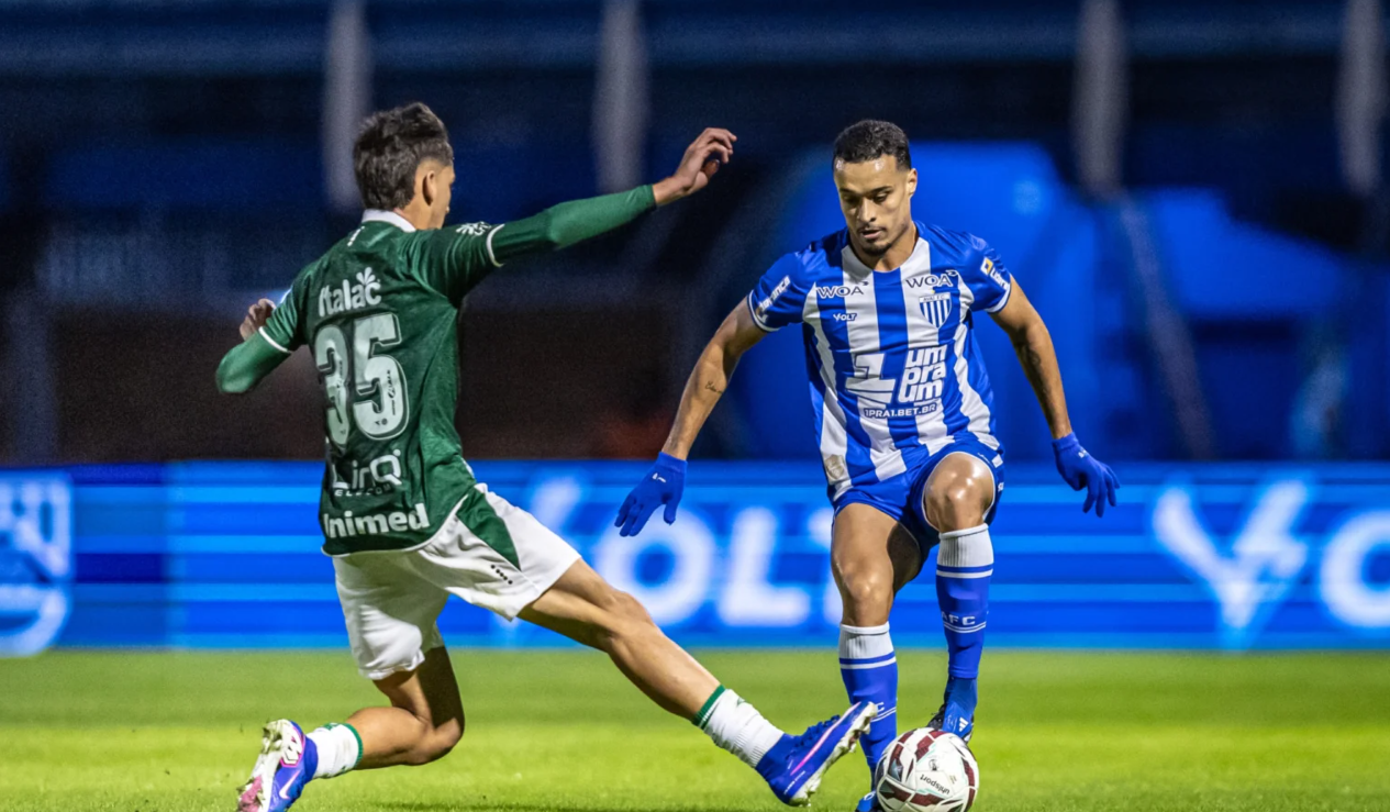 Luiz Henrique, foi substituído no Avaí, na derrota para o Goiás na Ressacada