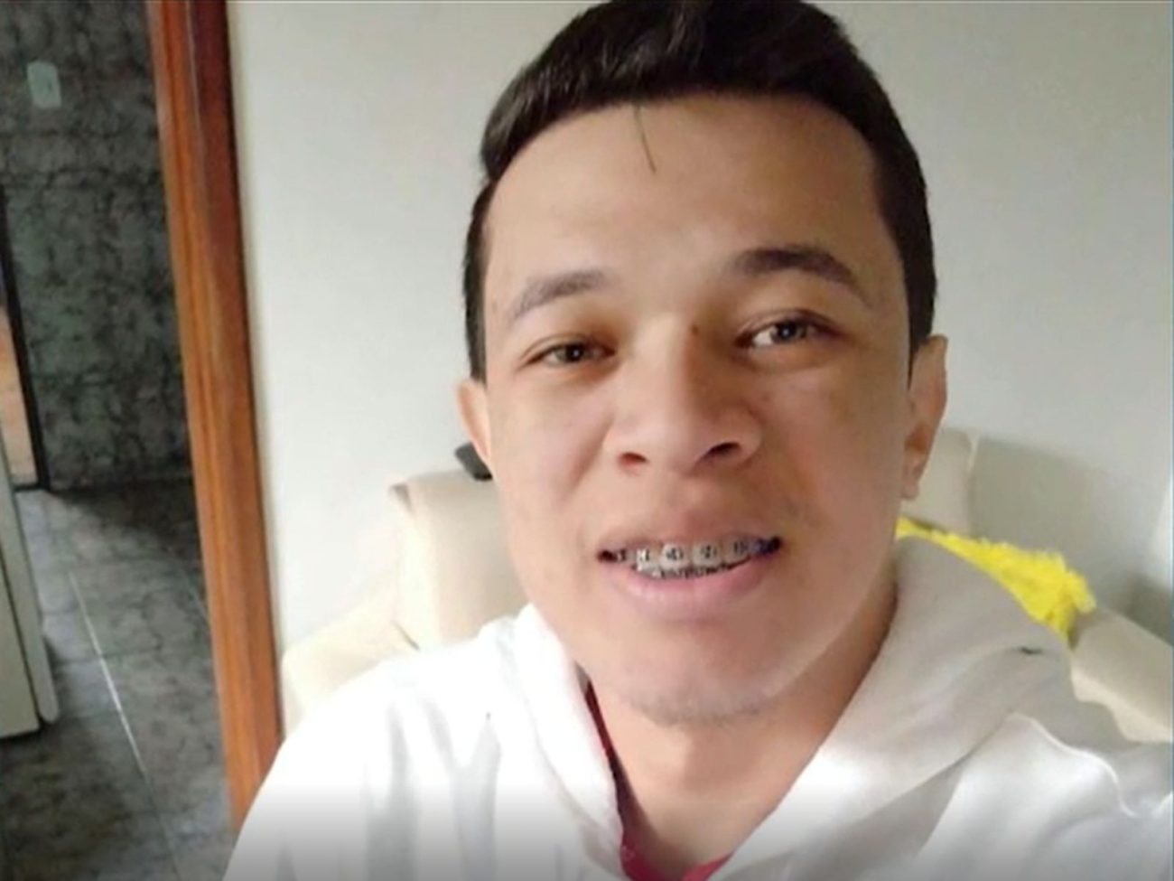 Buscas seguem por Dheoge Pereira Bernardino, de 28 anos, após resgate de mulher que ficou 42h à derivaFoto: Reprodução/Domingo Espetacular/RECORD/ND Mais