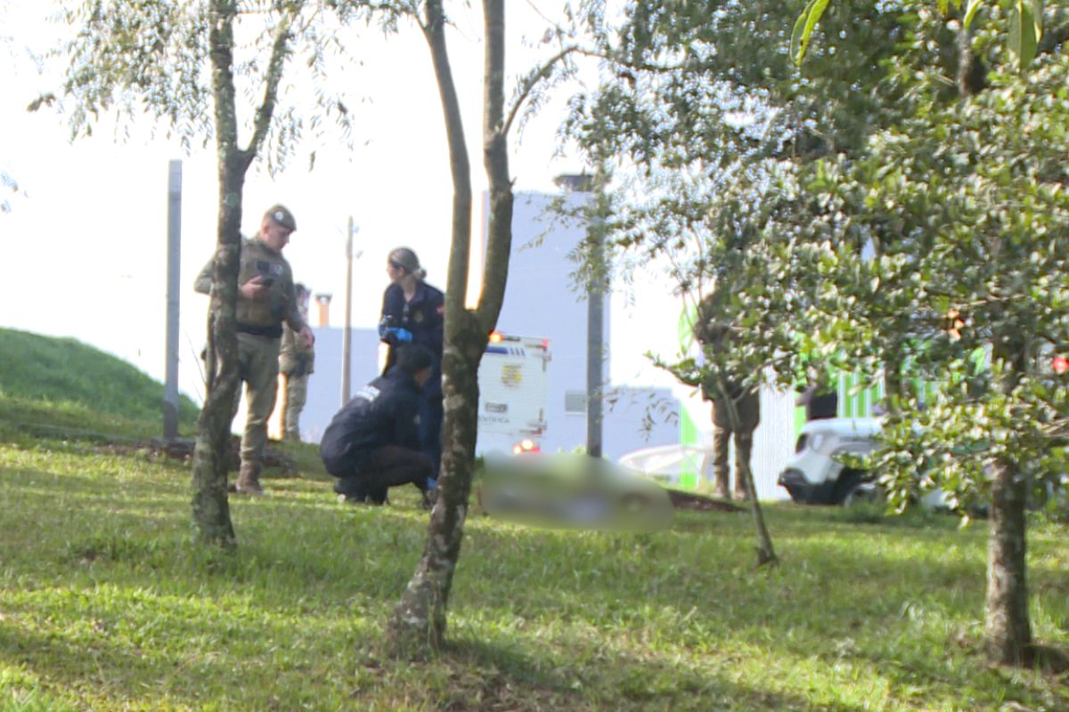 Suspeito de furtar perfume e desodorante é perseguido e morto a tiros em Chapecó.Foto: Jair Correia/NDTV RECORD/ND Mais