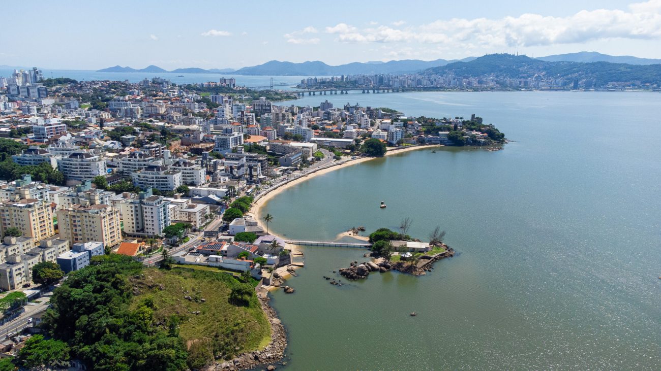 Trânsito no bairro coqueiros foi alterado após vazamento de gás natural