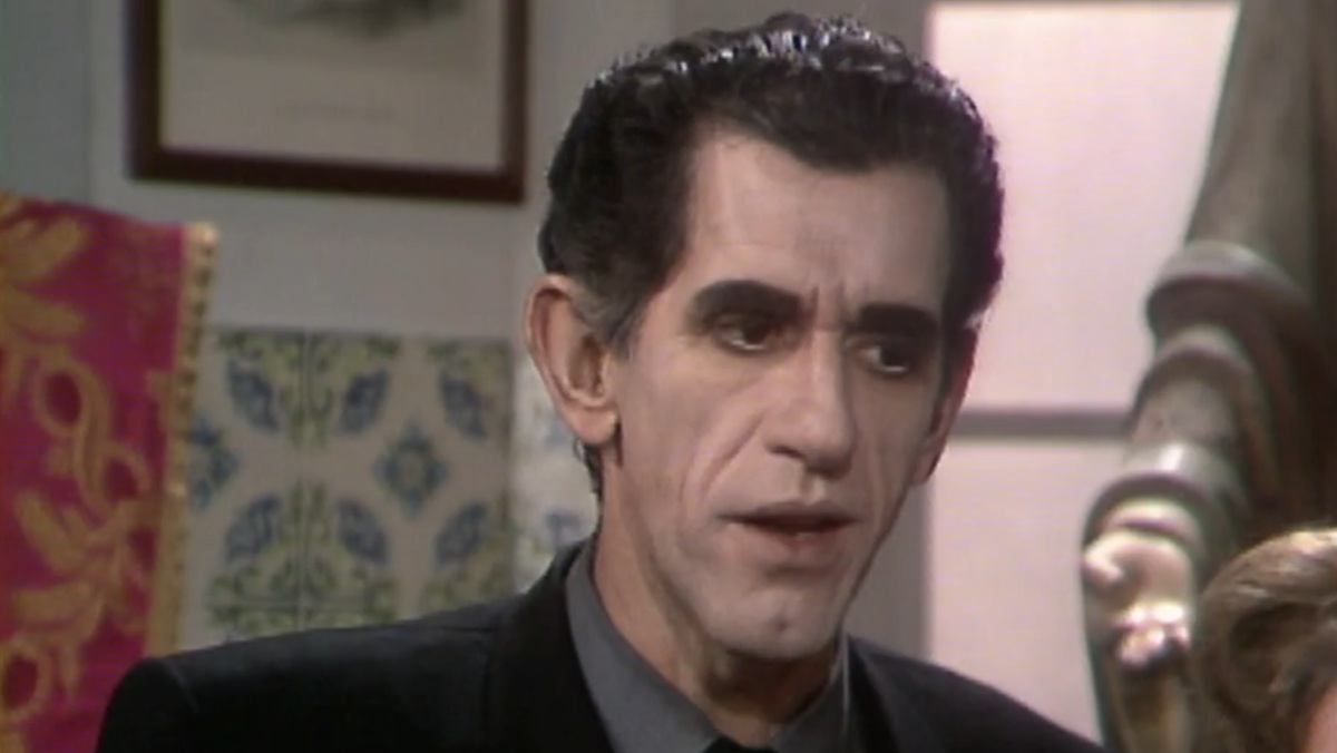 Seu papel mais lembrado foi o do professor Astromar Junqueira, conhecido como Lobisomem, na novela Roque Santeiro, exibida pela TV Globo em 1985Foto: Reprodução Globoplay/CNN
