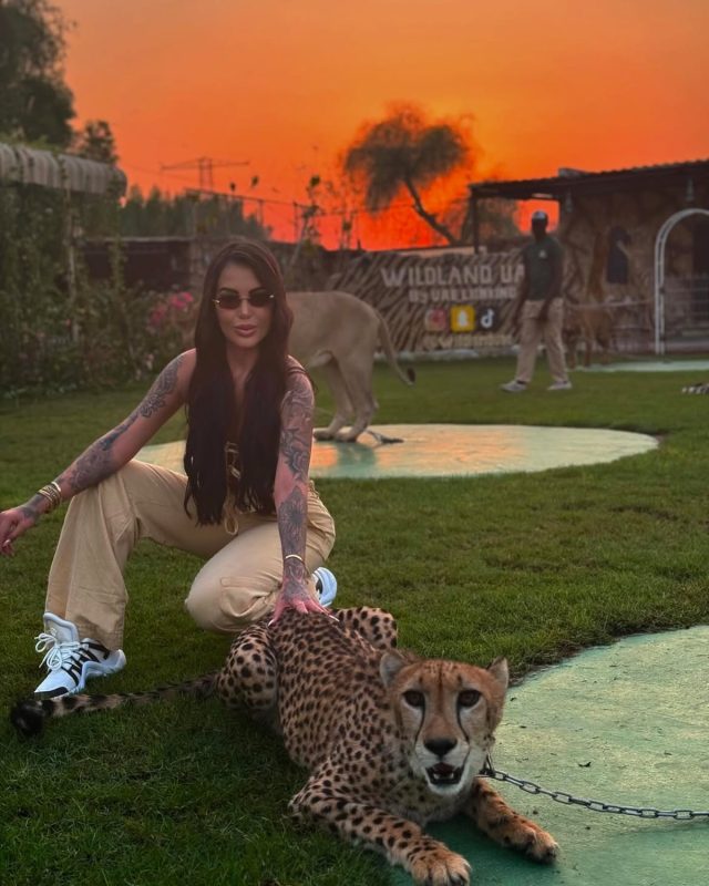 Kauana costumava compartilhar nas redes sociais uma rotina de luxo, com viagens internacionais, festas e experiências exóticas - Redes sociais/Reprodução/ND Mais
