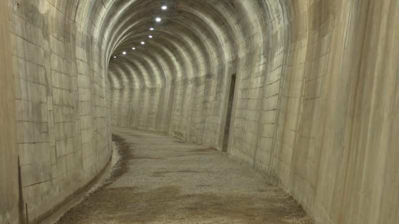 O sistema de iluminação interna foi instalado para garantir segurança aos turistas que agora podem explorar o local a pé. - Gustavo Féo/NDTV/ND Mais