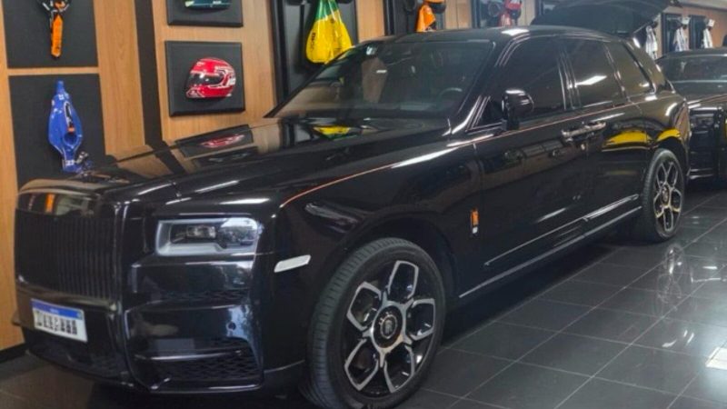 Ferraris, Rolls-Royce, joias, quadros, dólares e euros: veja itens de luxo apreendidos na Operação Arena - Divulgação Receita Federal/ND Mais