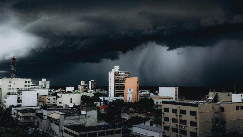 Frente fria associada ao ciclone traz risco de temporais e frio intenso no Sul - Canva/ND Mais