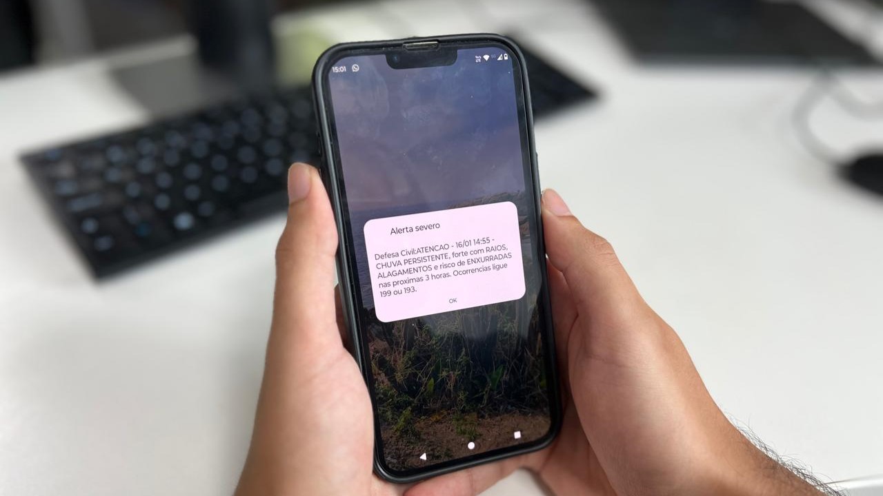 SMS da Defesa Civil alerta sobre possíveis desastres
