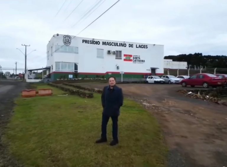 Roberto Cabrini exibe reportagem sobre homicídio em Curitibanos