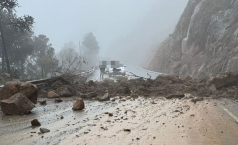 Obstrução total na SC 110 Serra do Avencal