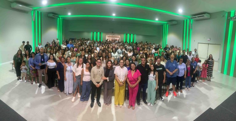 Prefeitura de Lages empossa 143 novos professores do quadro efetivo